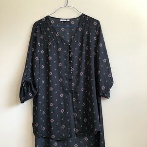 Black patterned Cato blouse!